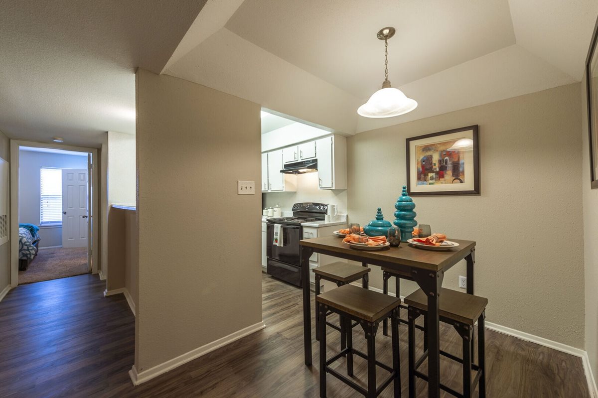Raintree Apartments