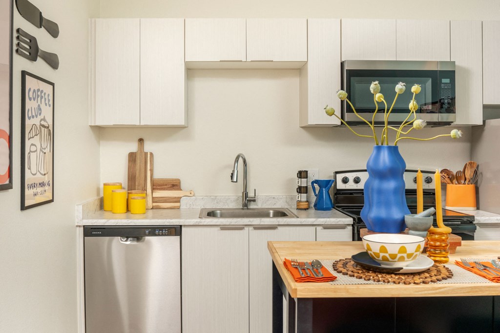 kitchen of Studio at Streamliner 16th Apartments in Phoenix Arizona