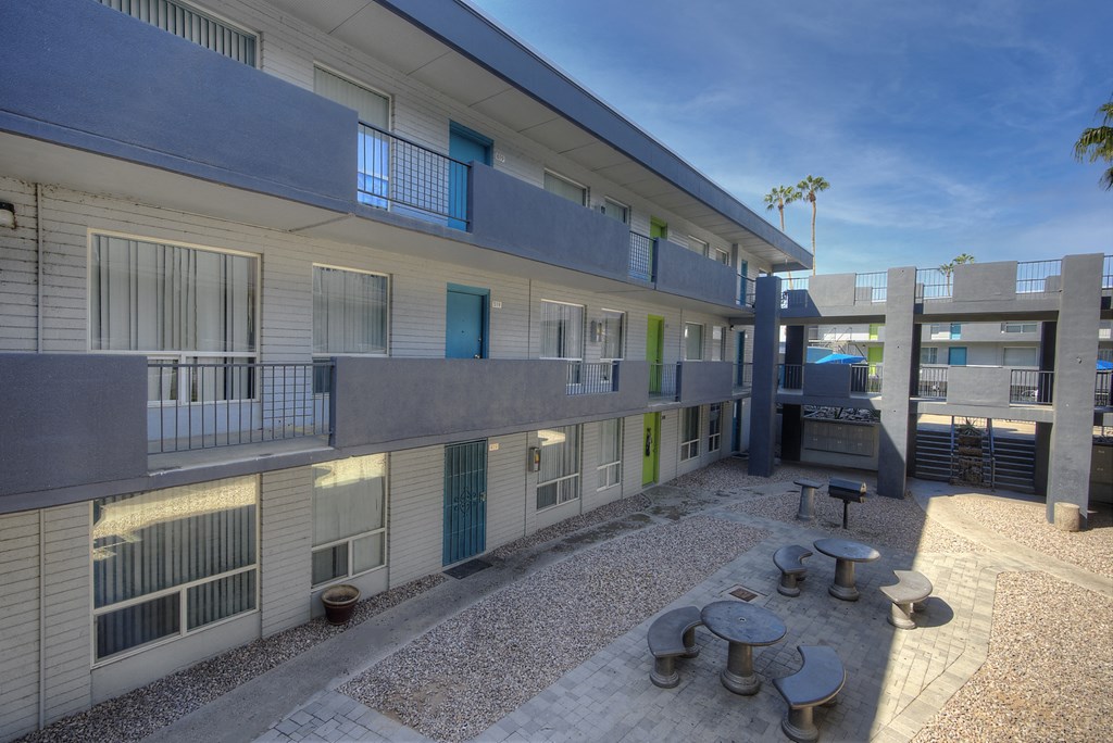 outside seating at Radius Apartments in Phoenix AZ Nov 2020