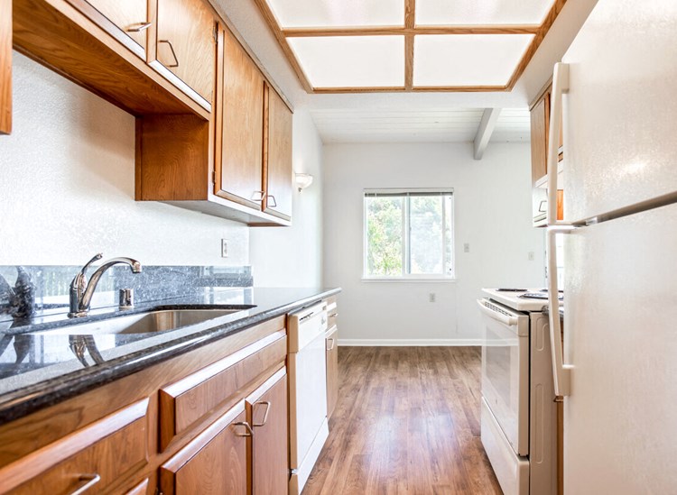 Walnut Hills Apartments is a similar property to Solis Garden Apartments located in Hayward