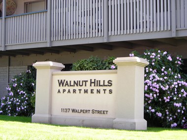 WalnutHills Sign