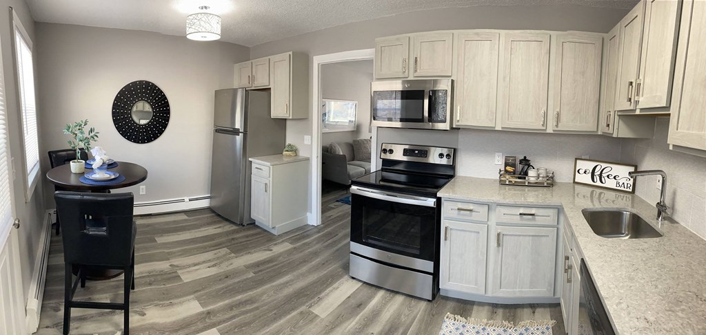 Kitchen And Dining at Encore 99, Connecticut, 06512