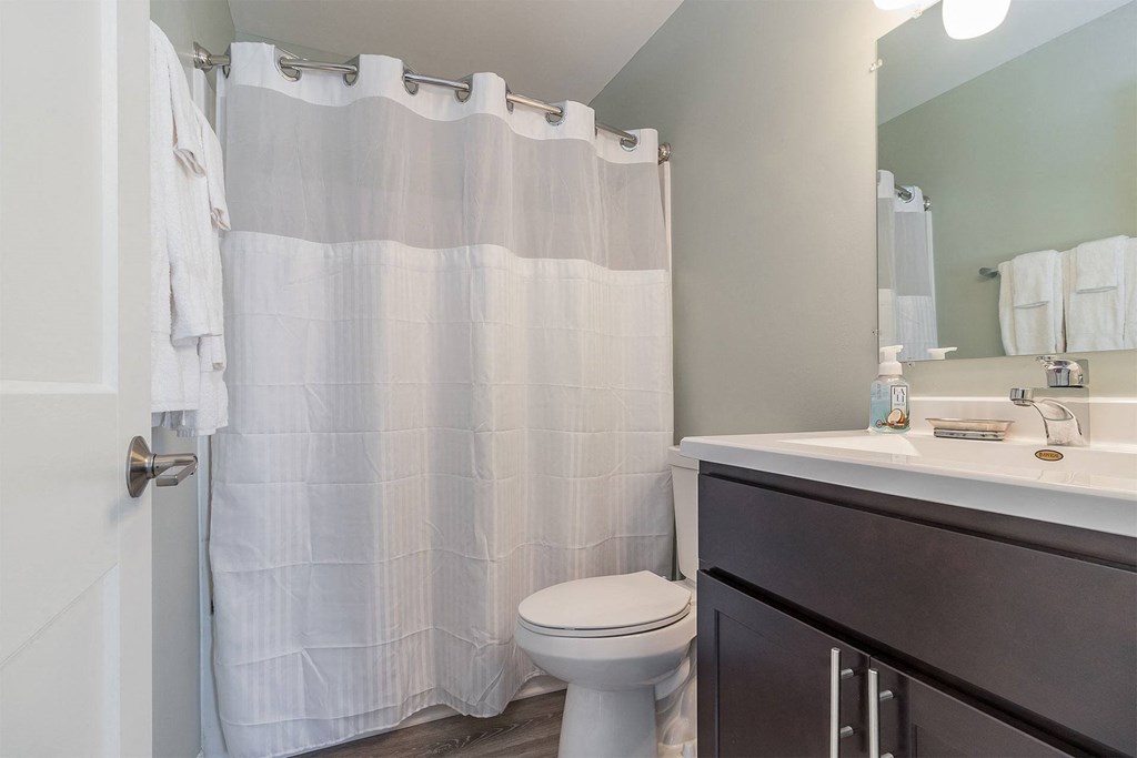 Haven Crystal Lake _ Bathroom