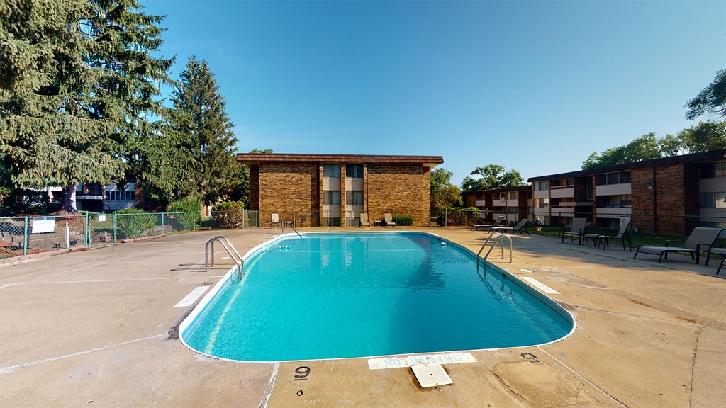 611 Regency Way Apartments Outdoor Swimming Pool