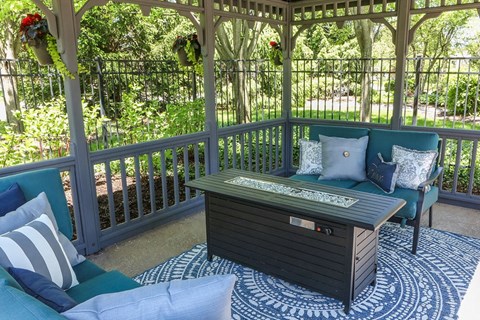 Arlington Club Apartments