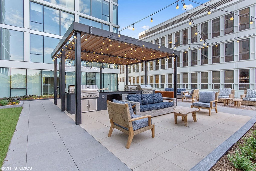 Albion Oak Park Apartments, 1000 Lake Street, Oak Park, IL RentCafe