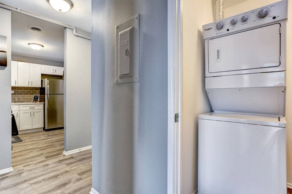 Albion on Northwest Apartment Laundry