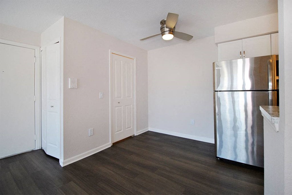 Bloomfield Place Apartments Dining Area
