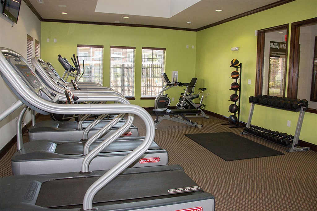 canon club at perry crossing apartments fitness center