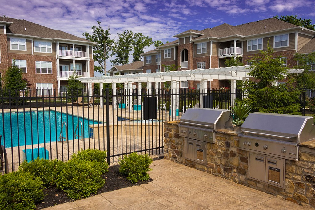 canon club at perry crossing apartments pool and grill