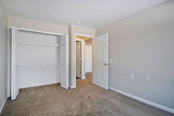 Carlyle Place - Photo Gallery 6