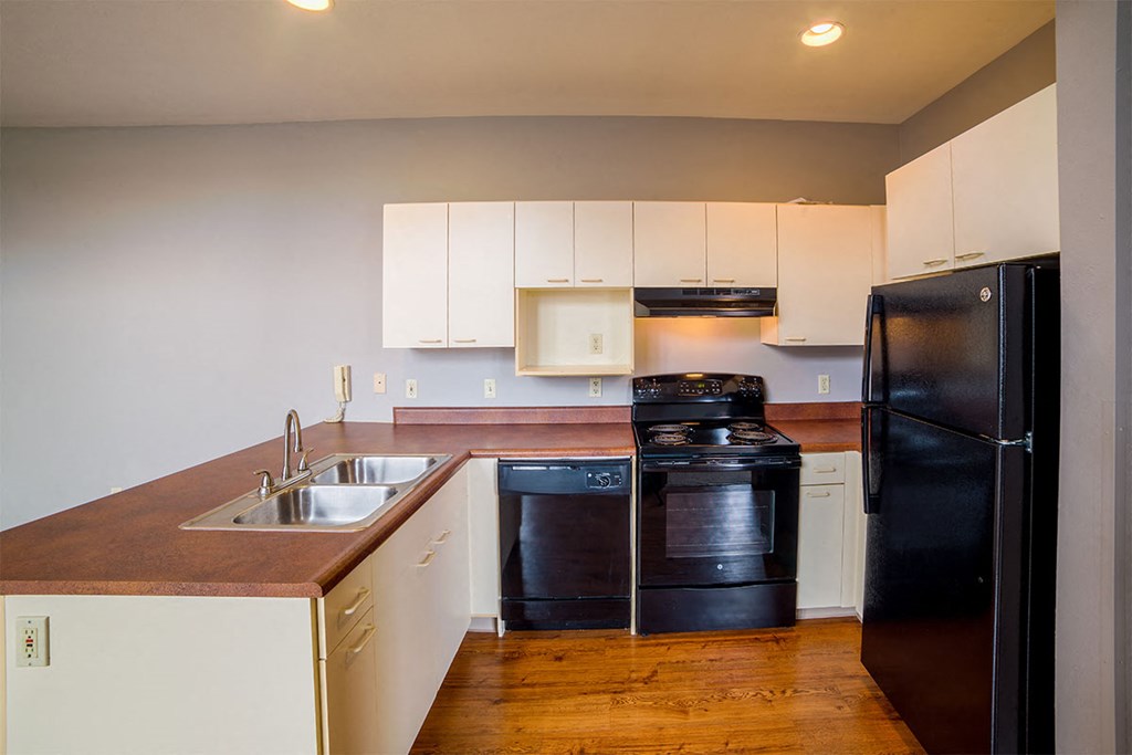 central high stephenson mills apartments kitchen