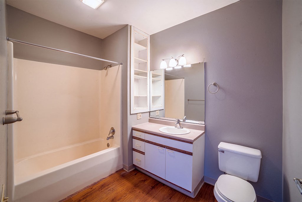 central high stephenson mills apartments bathroom