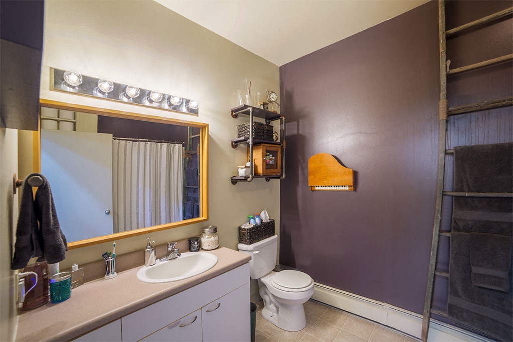 central high stephenson mills apartments bathroom