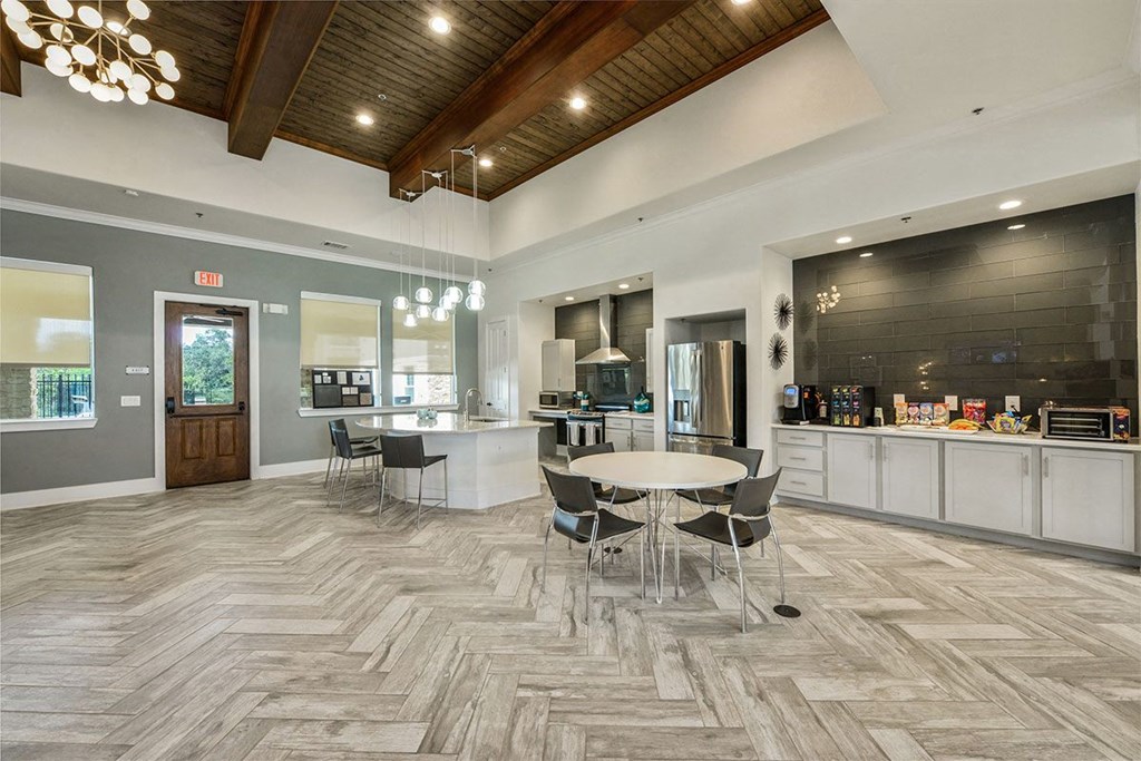 Champions Gate Apartments in San Antonio Dining Space