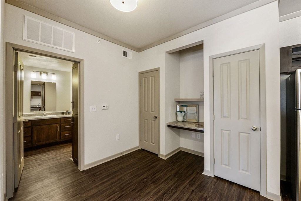 Champions Gate Apartments in San Antonio Entry and Bathroom