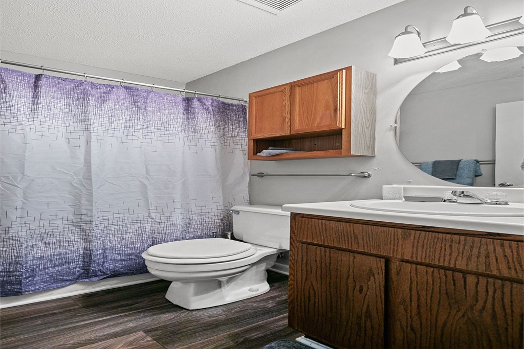 Cross Creek Cove _ Bathroom