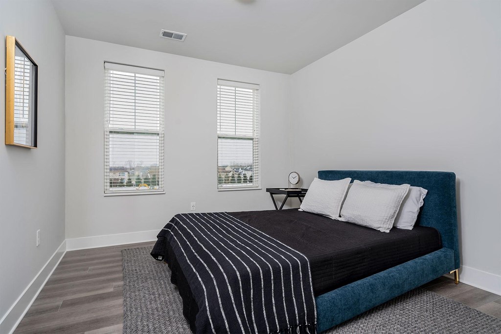 Evans Farm Apartments, 5915 Evans Farm Dr Ste C, Lewis Center, OH