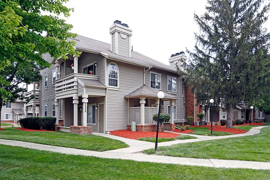 apartment property sdiewalks