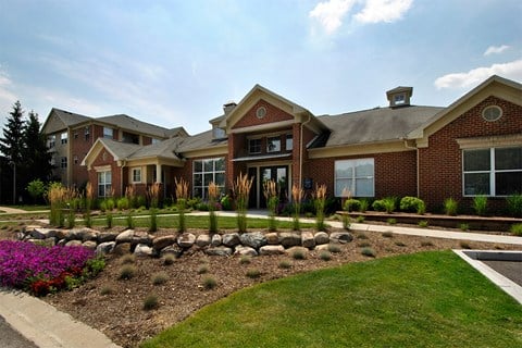 fairlane town center apartments building