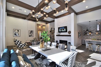 fairlane town center apartments club house - Photo Gallery 2