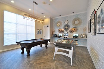 fairlane town center apartments club house - Photo Gallery 3