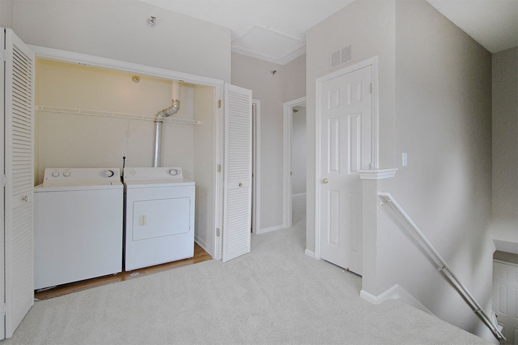 fairlane town center apartments in unit washer and dryer