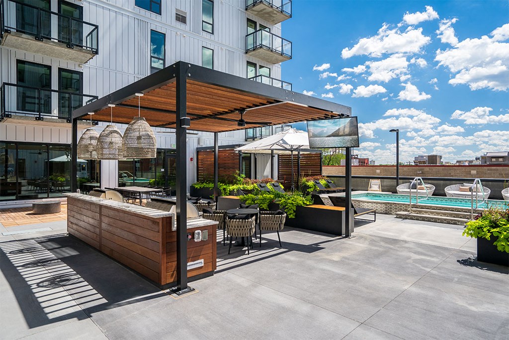 forte on the park apartments rooftop sky lounge