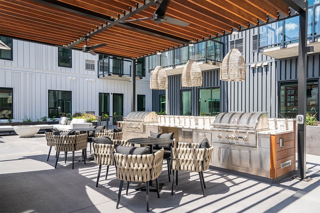 forte on the park apartments sky lounge grill station