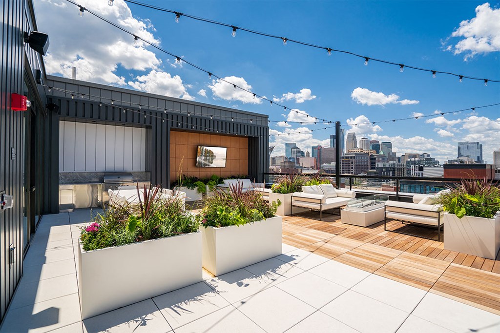 forte on the park apartments roof top lounge