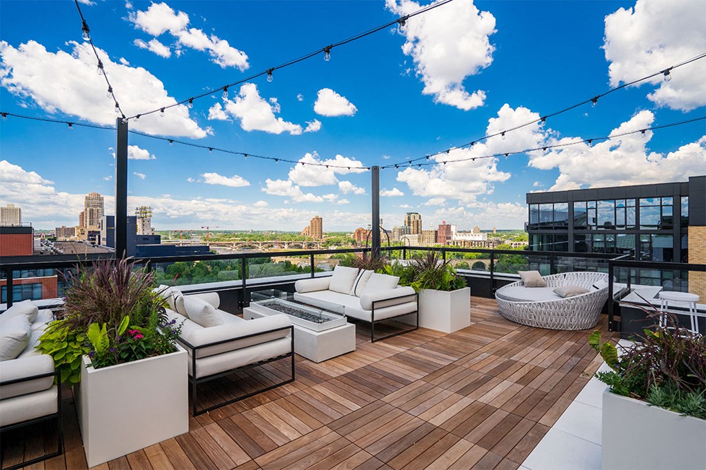 forte on the park apartments rooftop fire pit and lounge