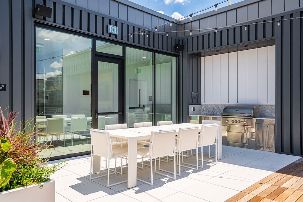 forte on the park apartments roof grill station