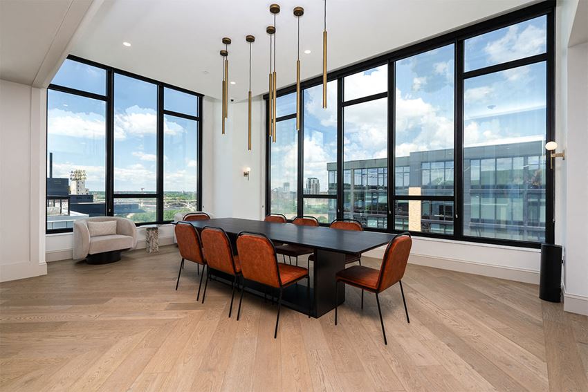 forte on the park apartments conference table - Photo Gallery