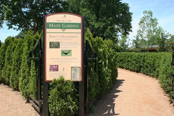 the morten arboretum maze trail and sign