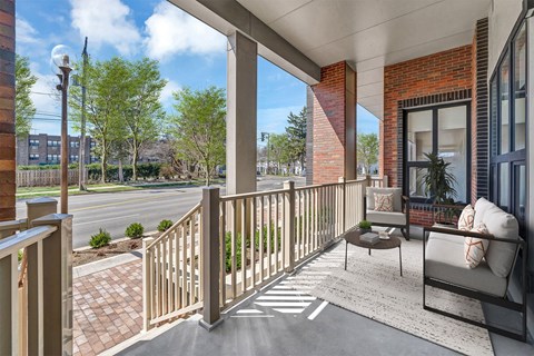 Albion Highland Park Walk-up Patio