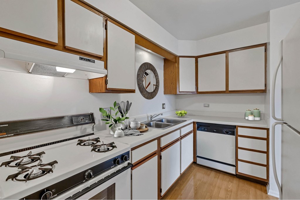 Hillcrest Apartments _ Kitchen Photo