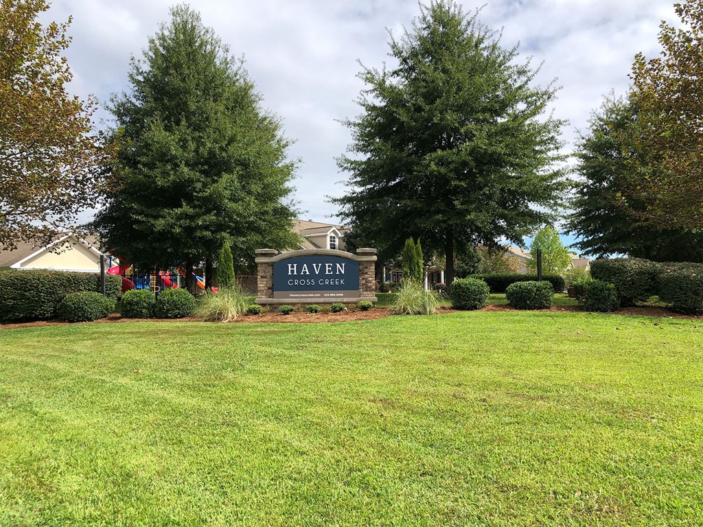 Haven Cross Creek _ Landmark Sign