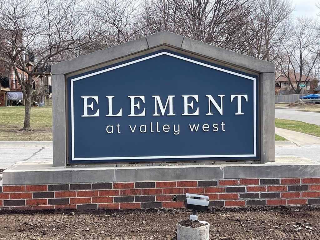 Element at Valley West _ Landmark Sign