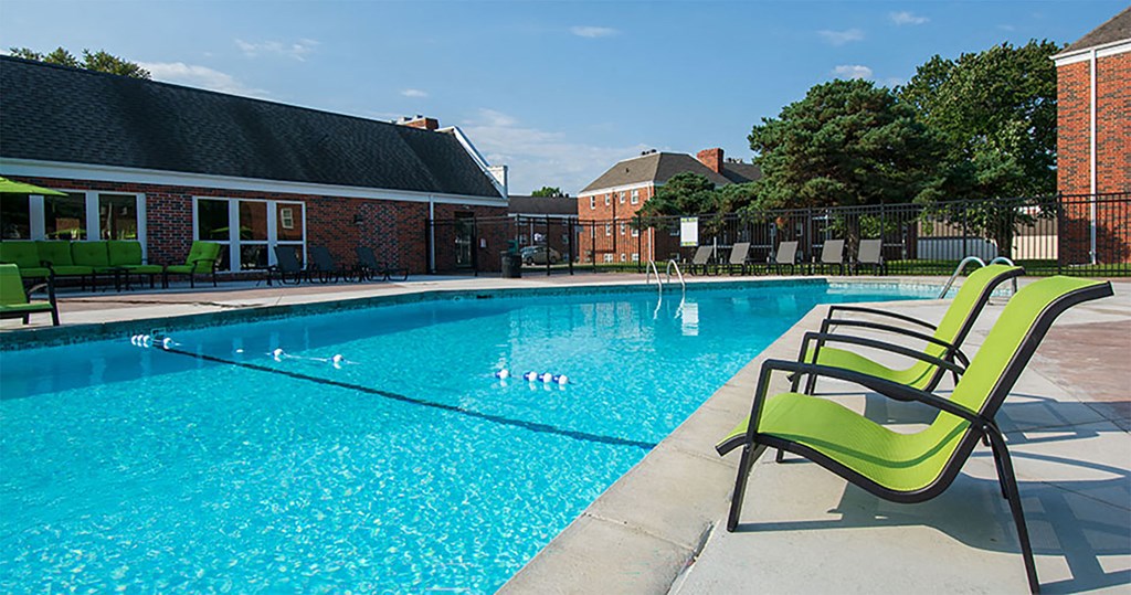 Element at Valley West _ Outdoor Swimming Pool