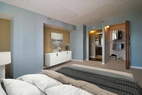 555 Brush Street 1-2 Beds Apartment for Rent