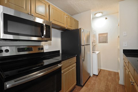 maple cabinets with stainless