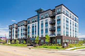 the isaac apartments roseville minnesota building exterior - Photo Gallery 46