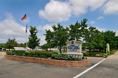 the lakes of holland apartments sign