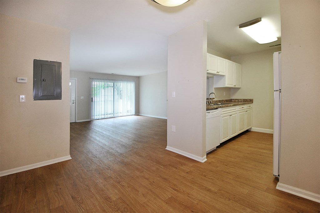 the lakes of holland apartments