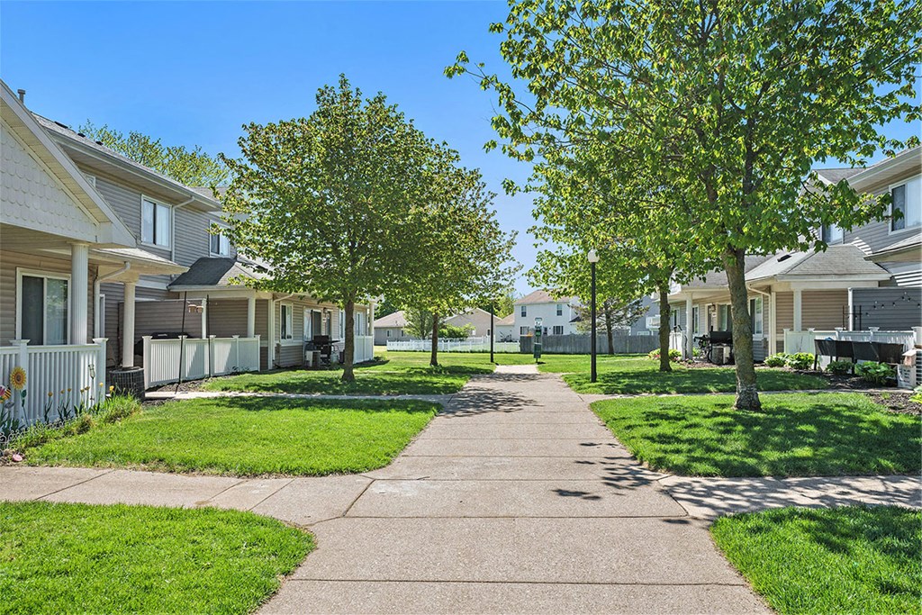 the lakes of holland apartments