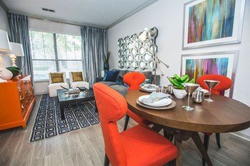 Meridian at Grandview Apartments Dining Area - Photo Gallery 2