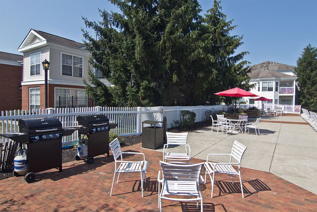 the orchard apartments outdoor grill area