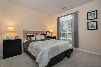 time square apartments bedroom - Photo Gallery 7