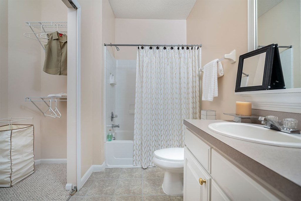 time square apartments bathroom