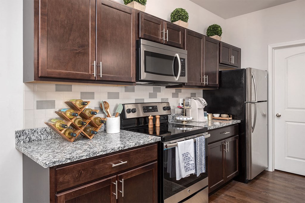 turtle creek apartments kitchen